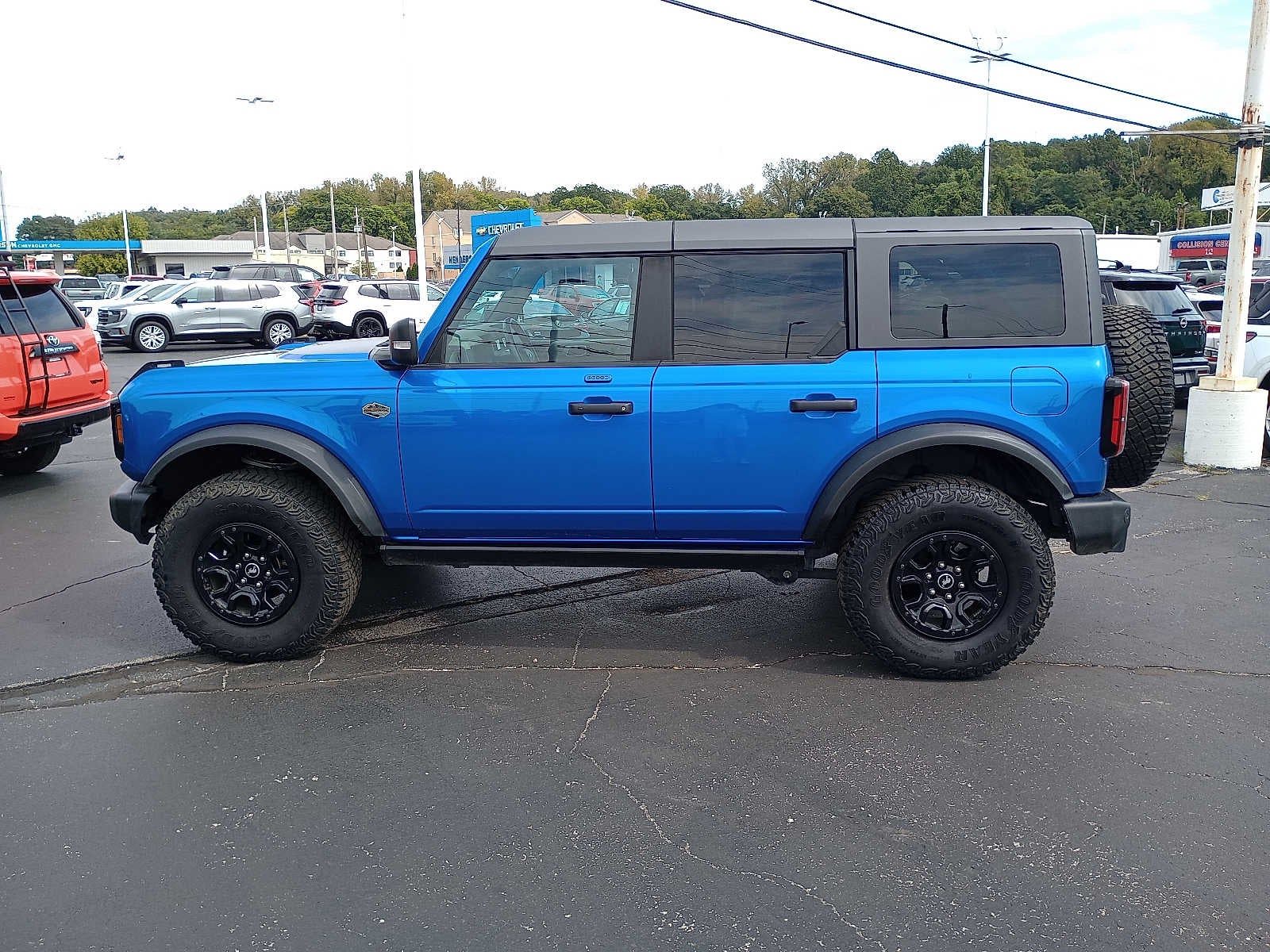 2023 Ford Bronco Base