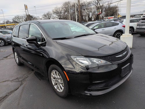 2024 Chrysler Voyager LX