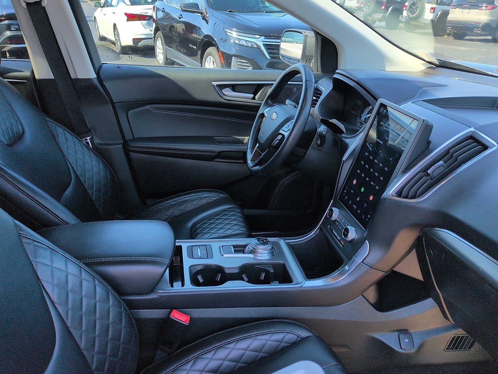 2024 Ford Edge Titanium