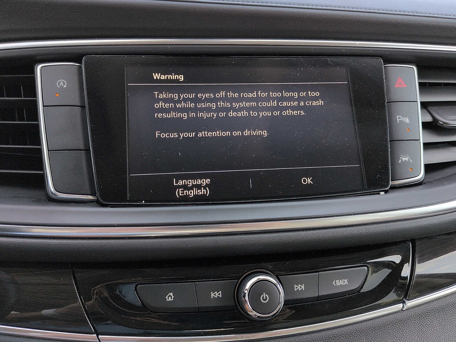 2023 Buick Enclave Essence