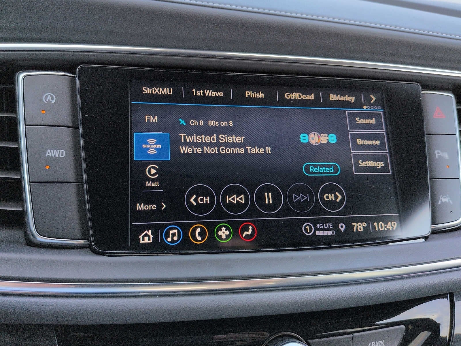 2023 Buick Enclave Essence