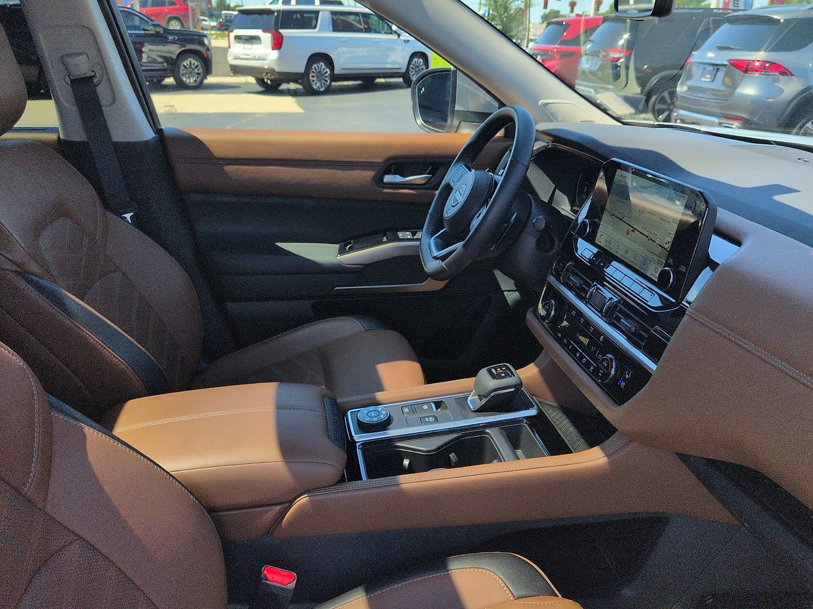 2025 Nissan Pathfinder Platinum
