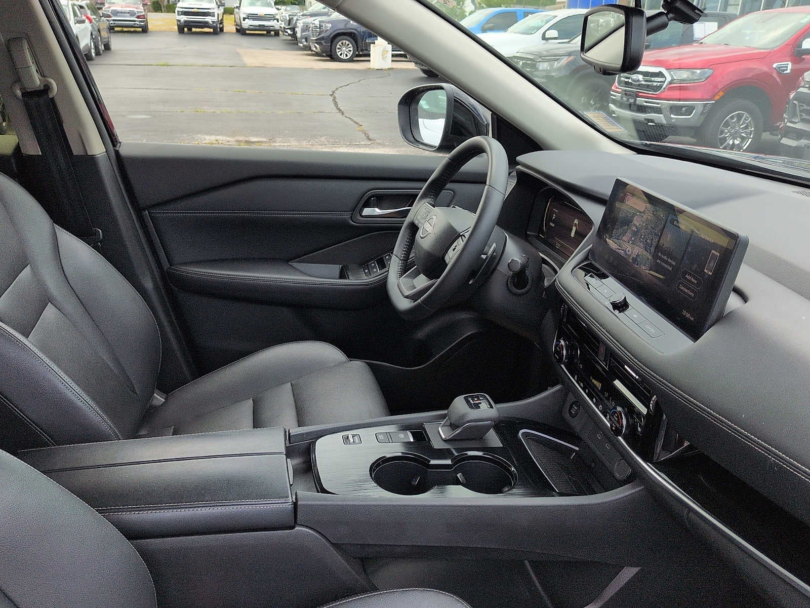 2025 Nissan Rogue SL