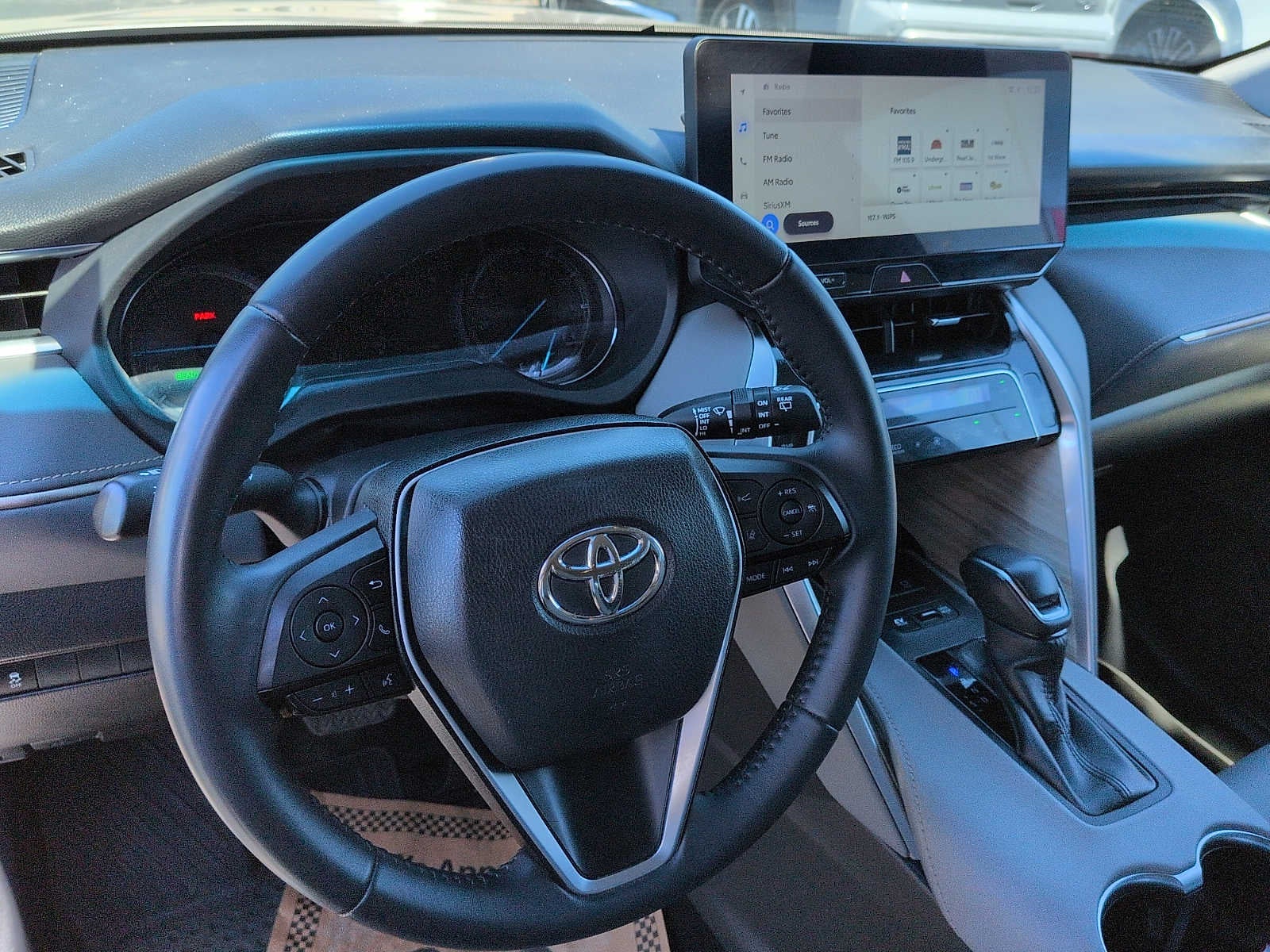 2024 Toyota Venza LE