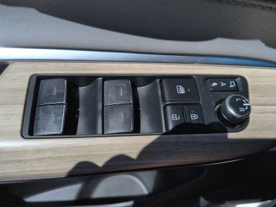 2024 Toyota Venza LE
