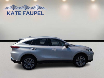 2024 Toyota Venza LE