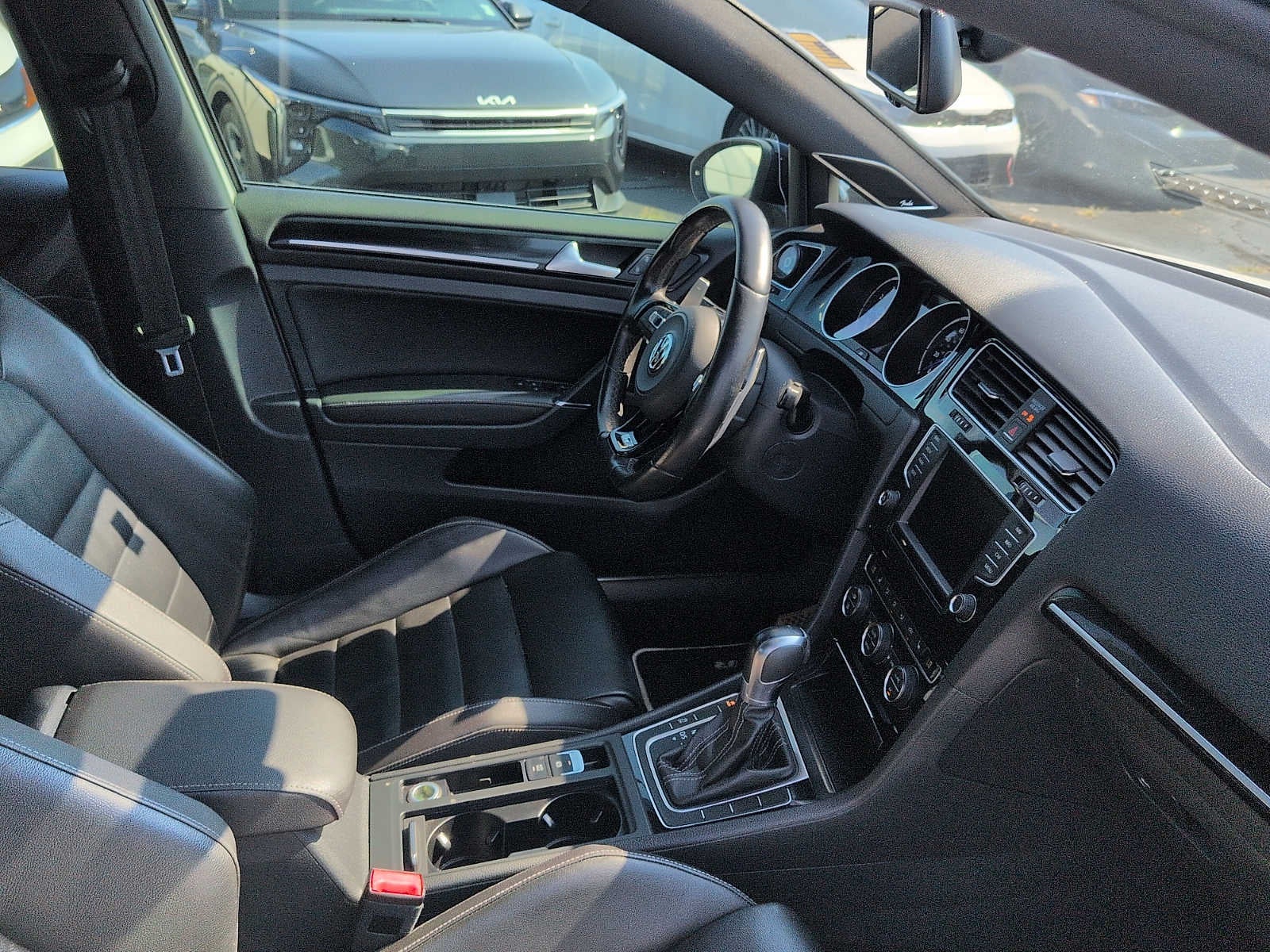 2016 Volkswagen Golf R 4MOTION