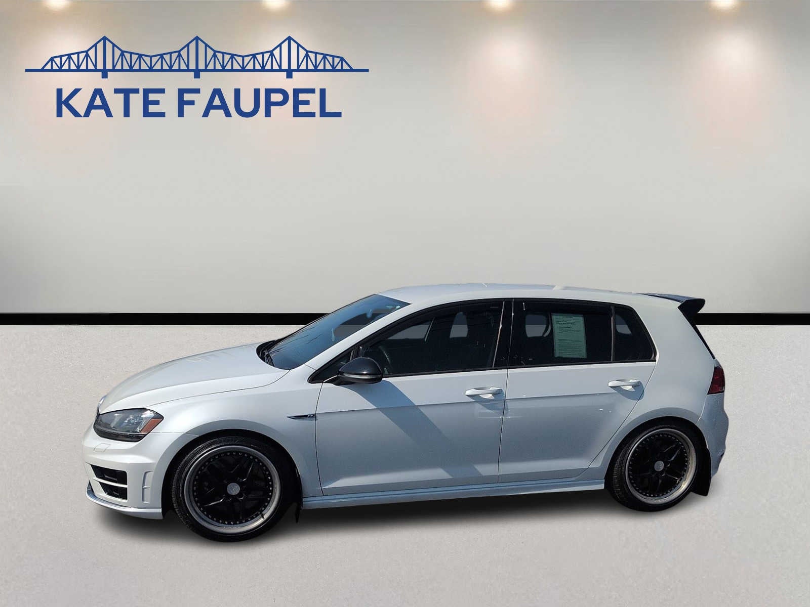 2016 Volkswagen Golf R 4MOTION