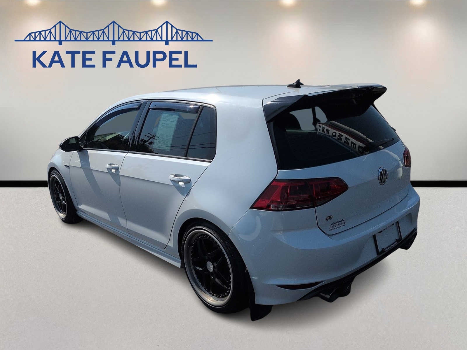 2016 Volkswagen Golf R 4MOTION