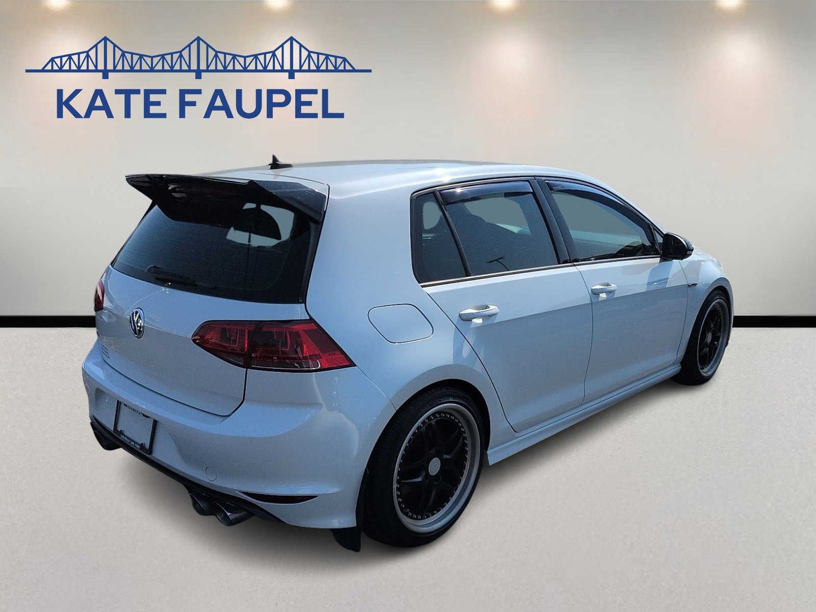2016 Volkswagen Golf R 4MOTION