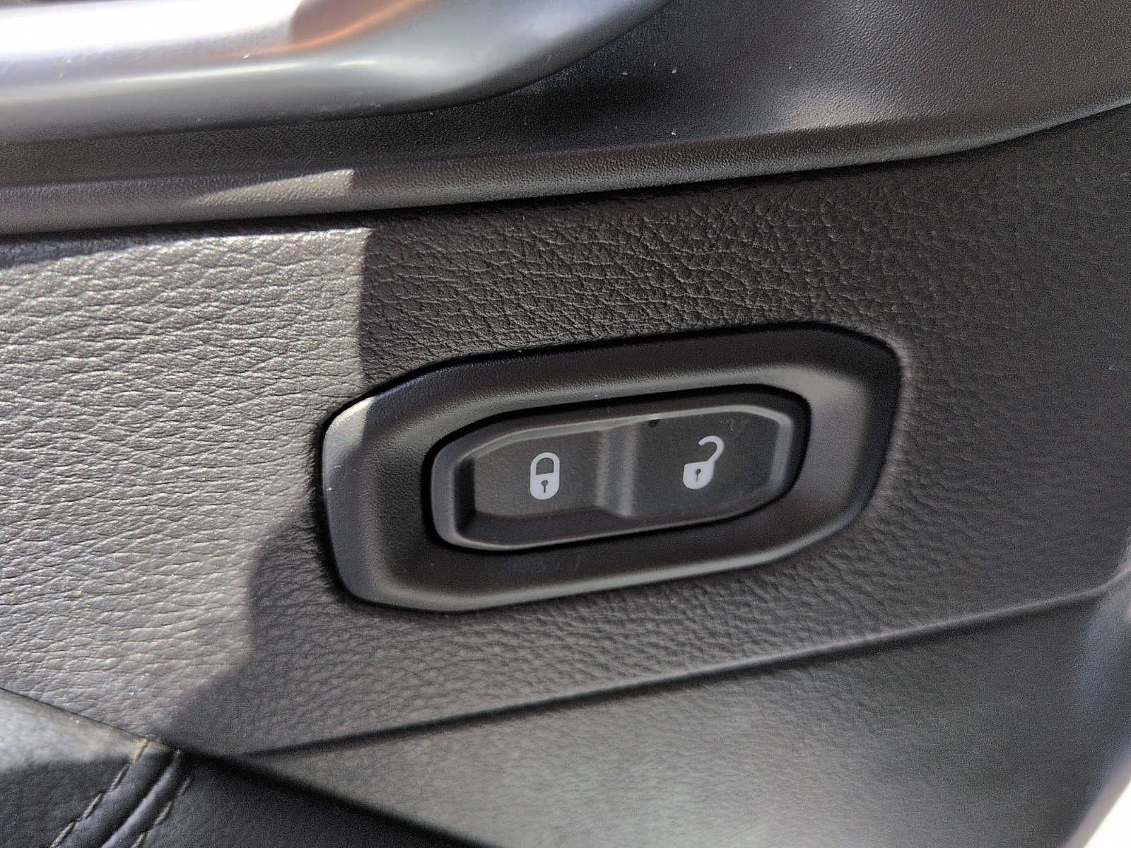 2020 Jeep Wrangler Unlimited Sahara Altitude