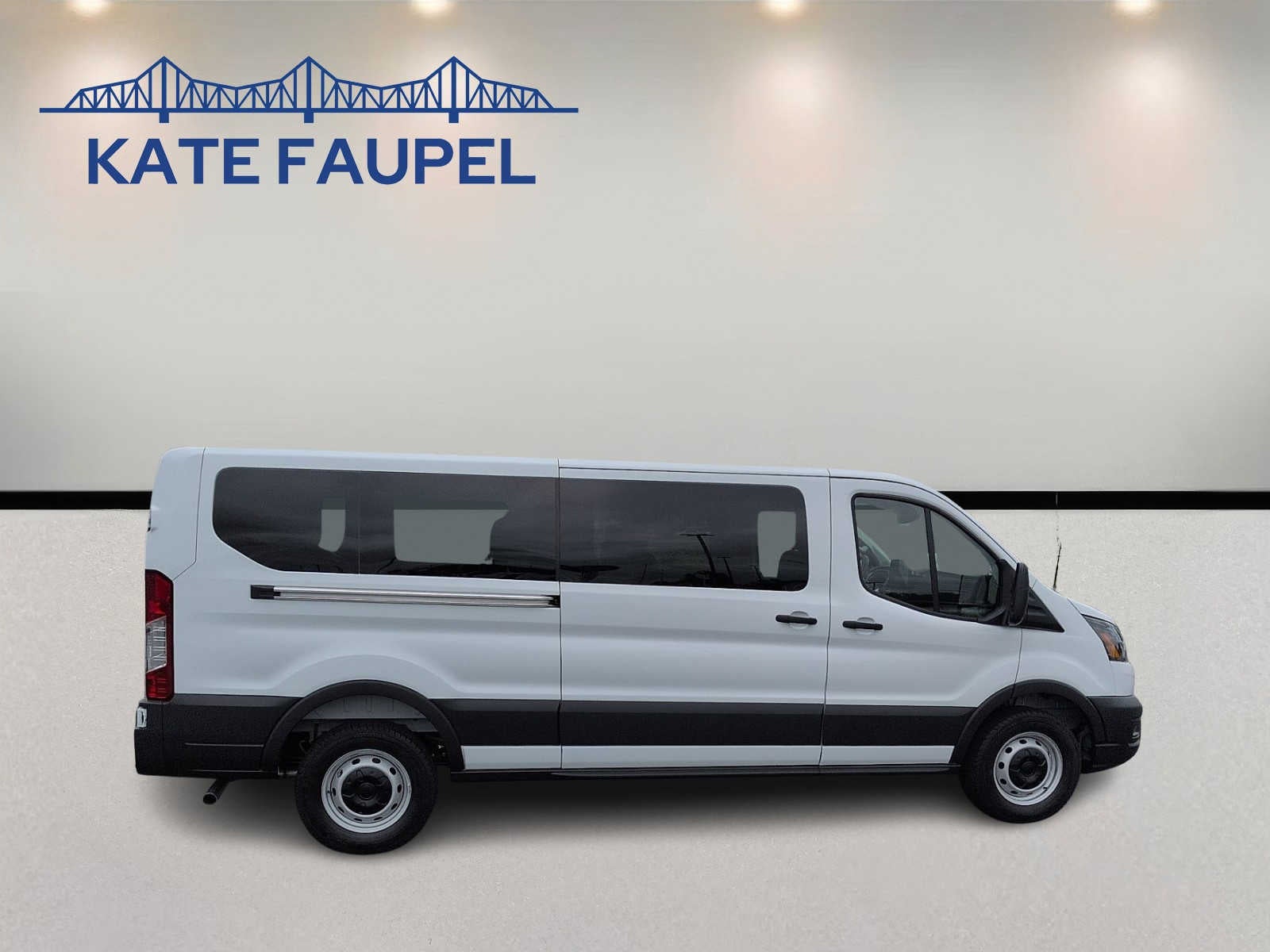 2026 Ford Transit Passenger Wagon XL