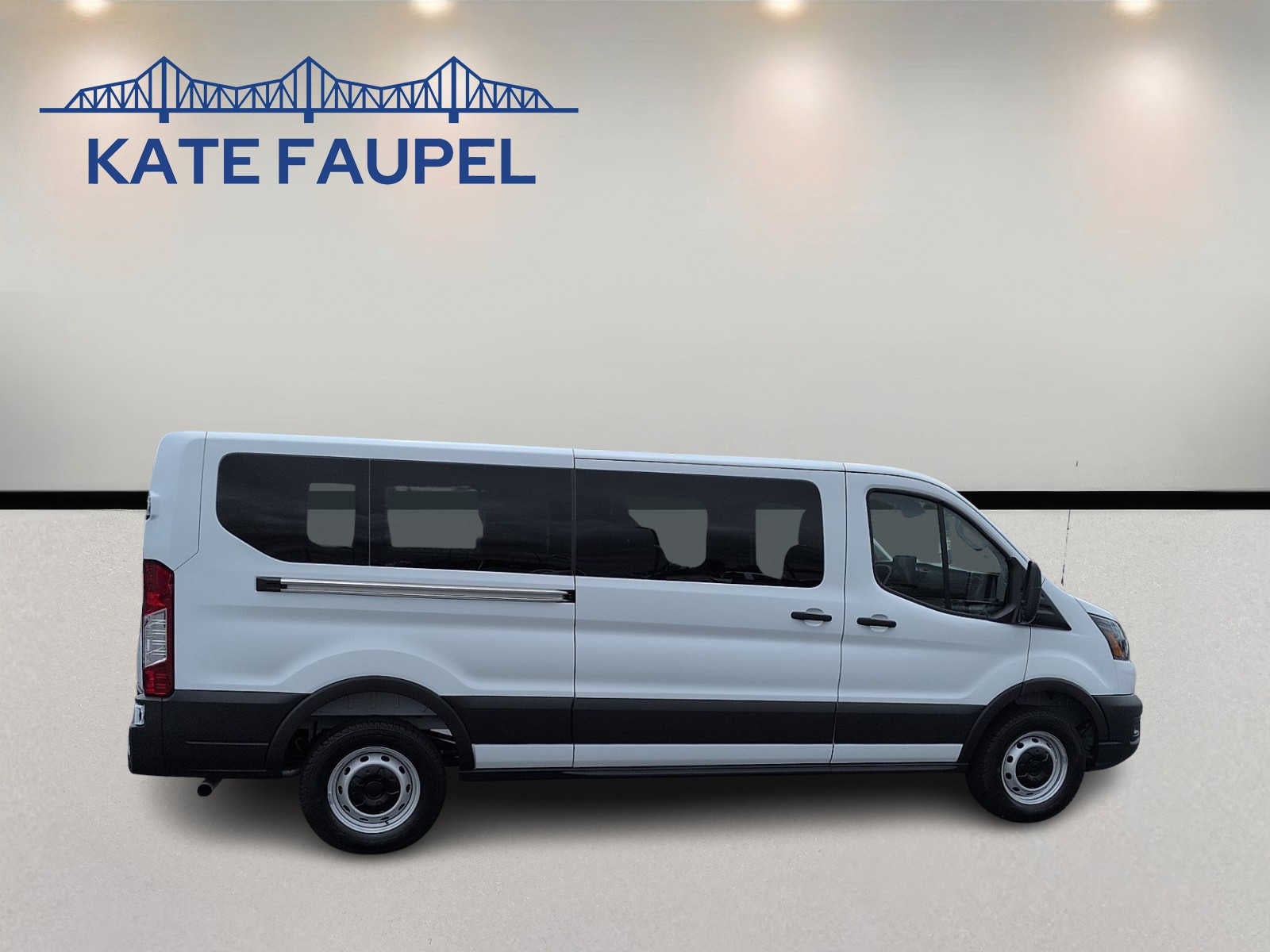 2026 Ford Transit Passenger Wagon XL