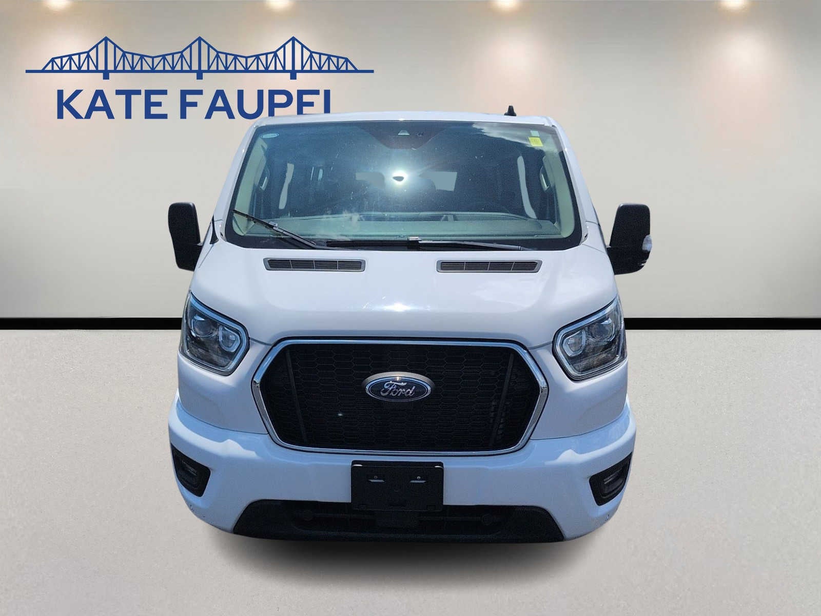 2023 Ford Transit Passenger Wagon XLT