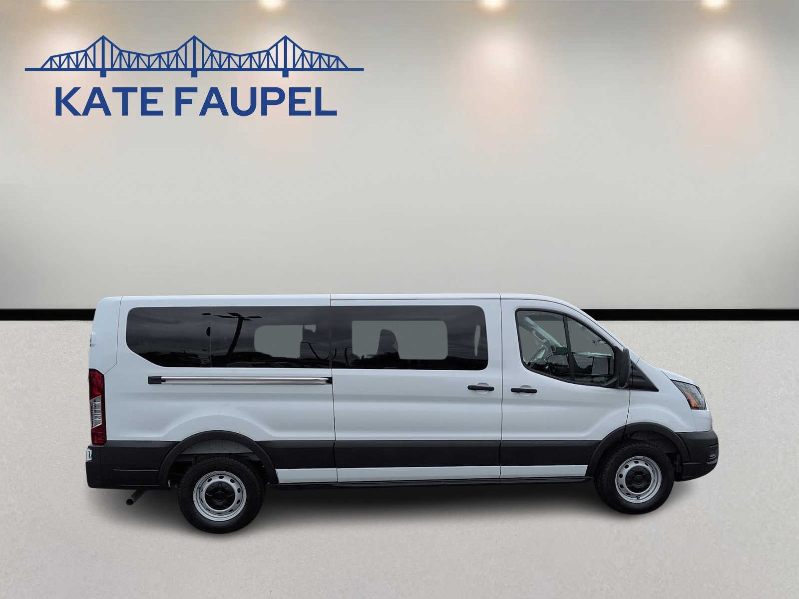 2026 Ford Transit Passenger Wagon XL
