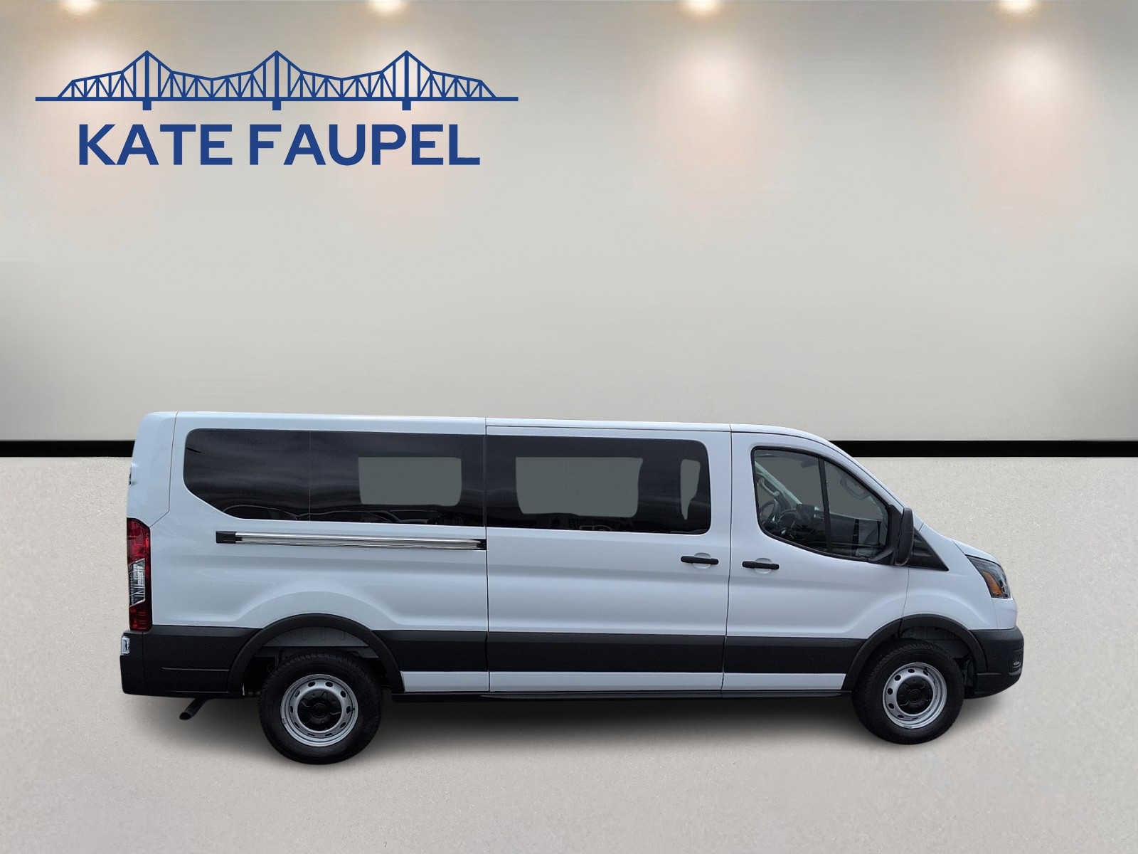 2026 Ford Transit Passenger Wagon XL