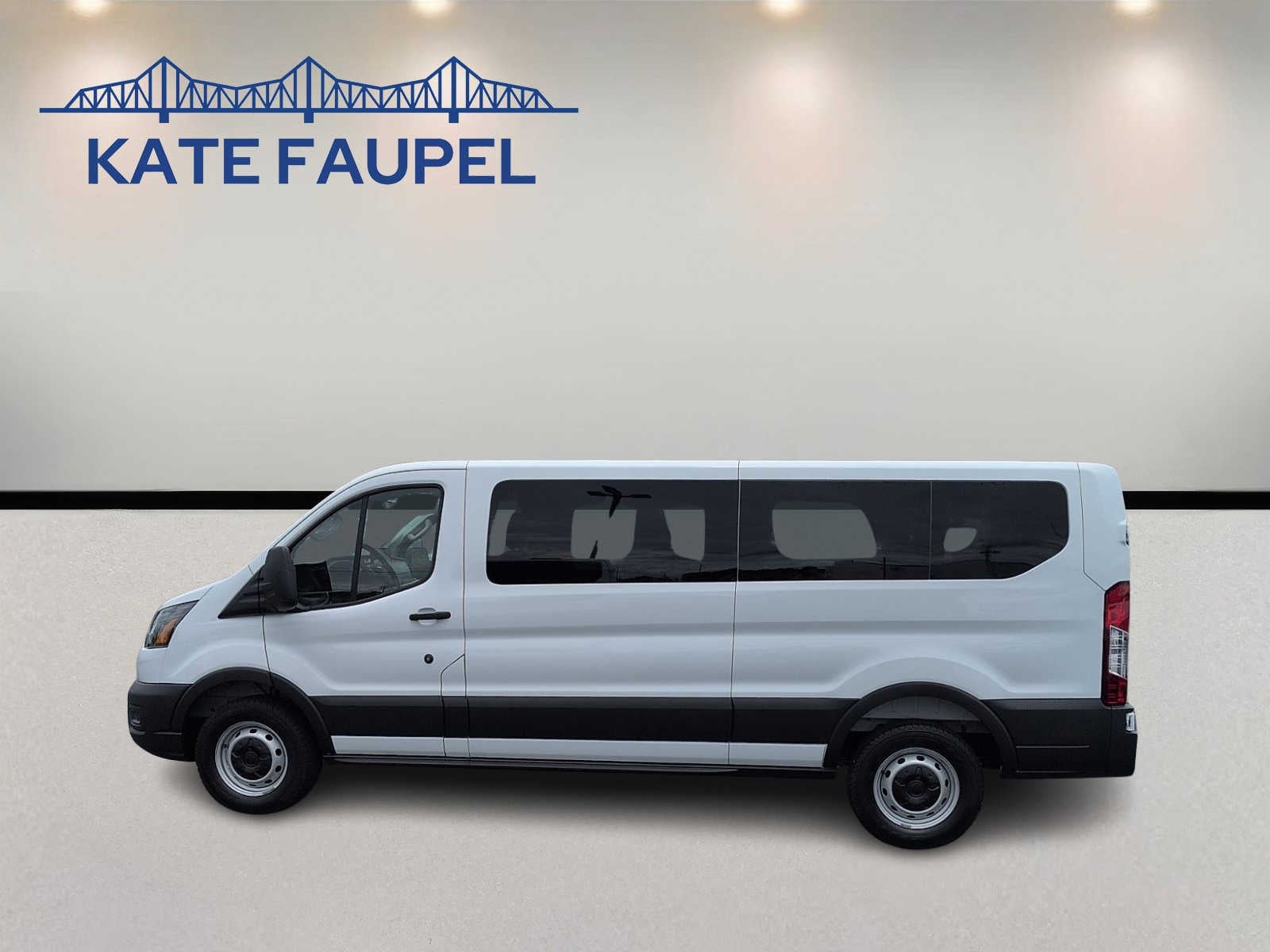 2026 Ford Transit Passenger Wagon XL