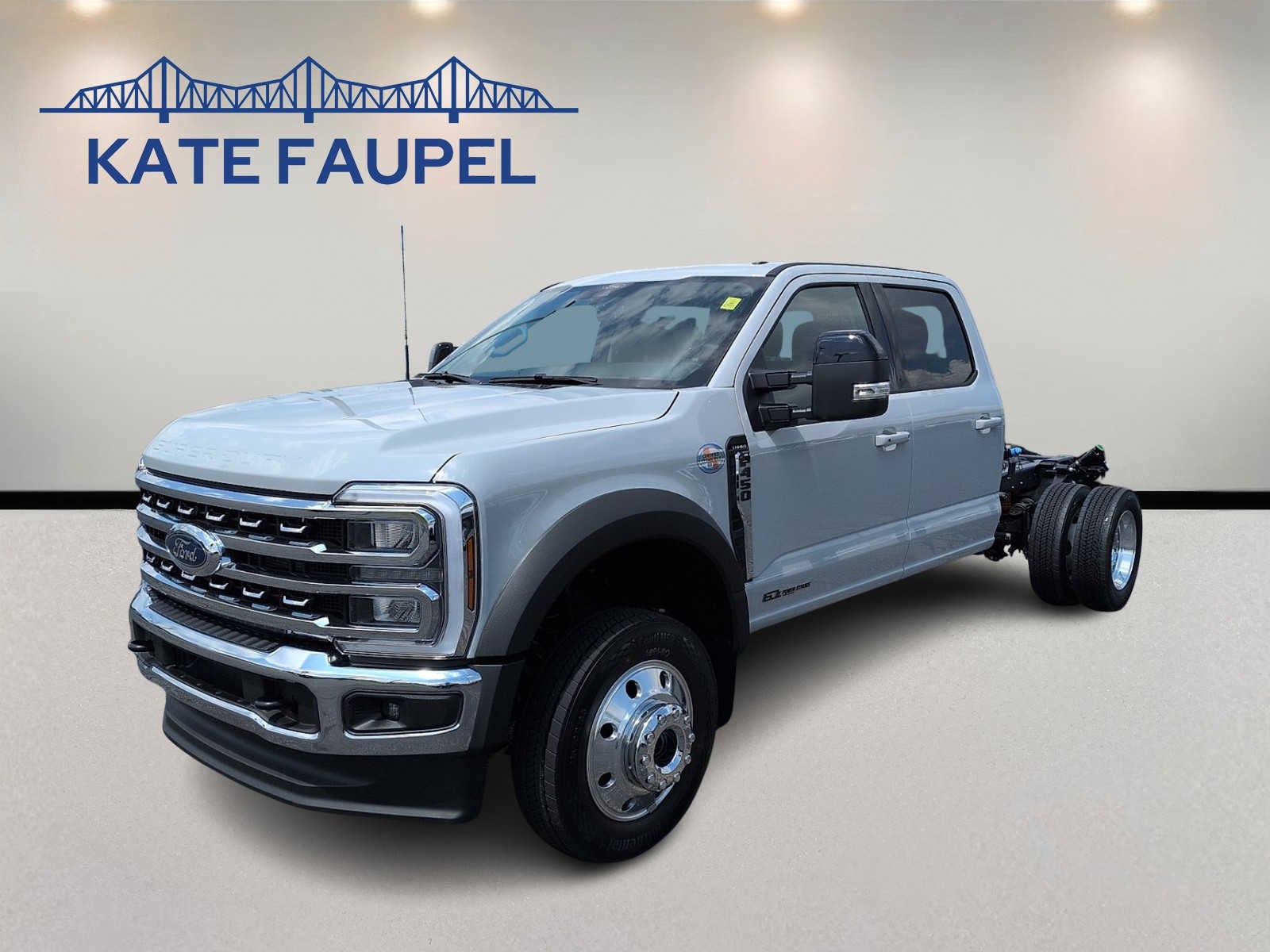 2026 Ford Super Duty F-450 DRW LARIAT