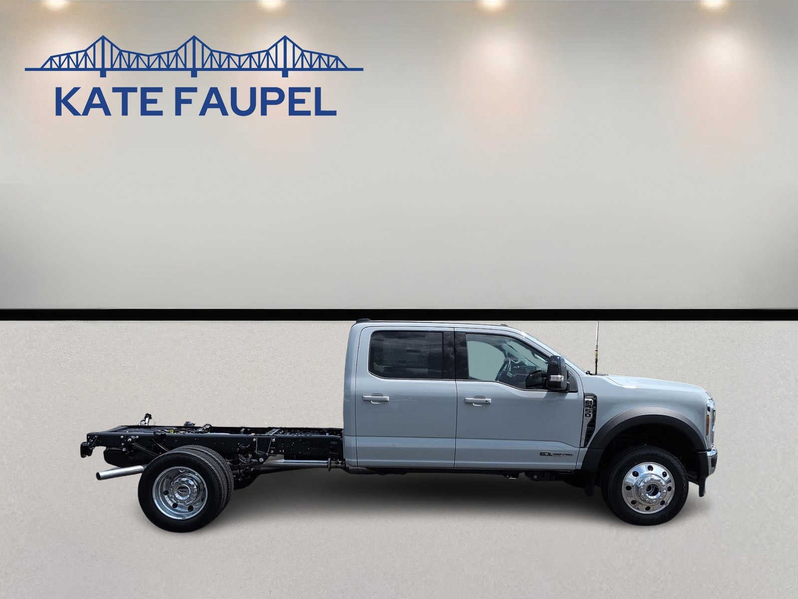 2026 Ford Super Duty F-450 DRW LARIAT