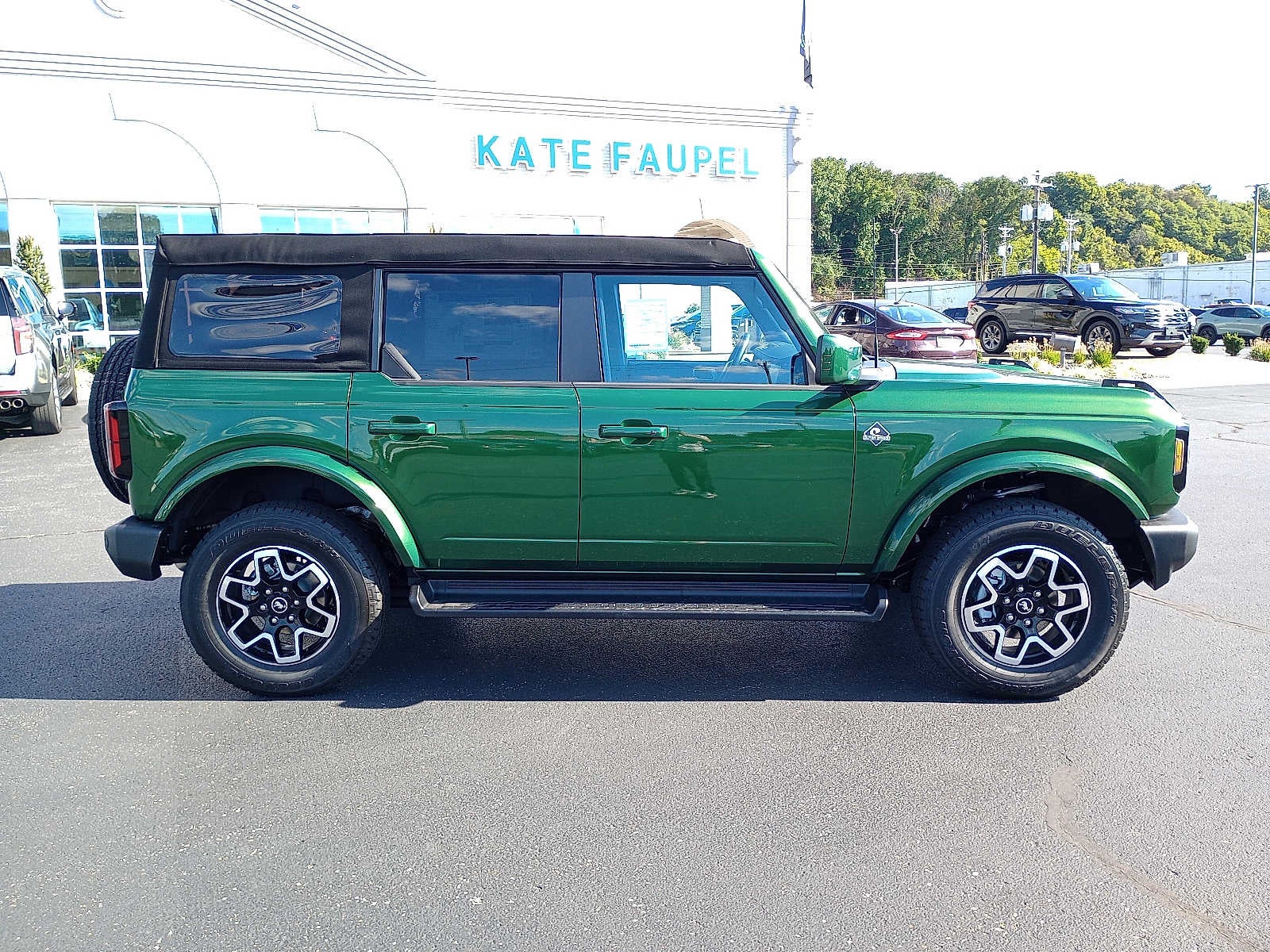 2025 Ford Bronco Outer Banks