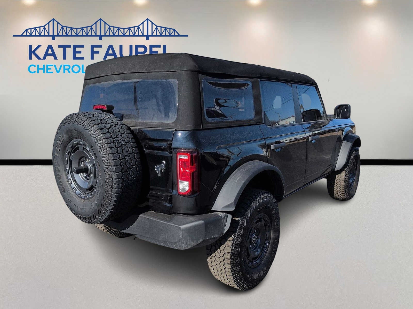 2025 Ford Bronco Base