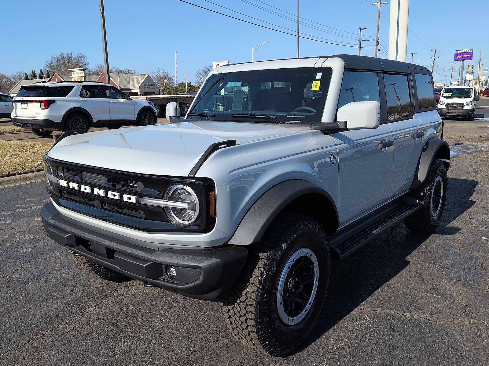 2026 Ford Bronco Outer Banks