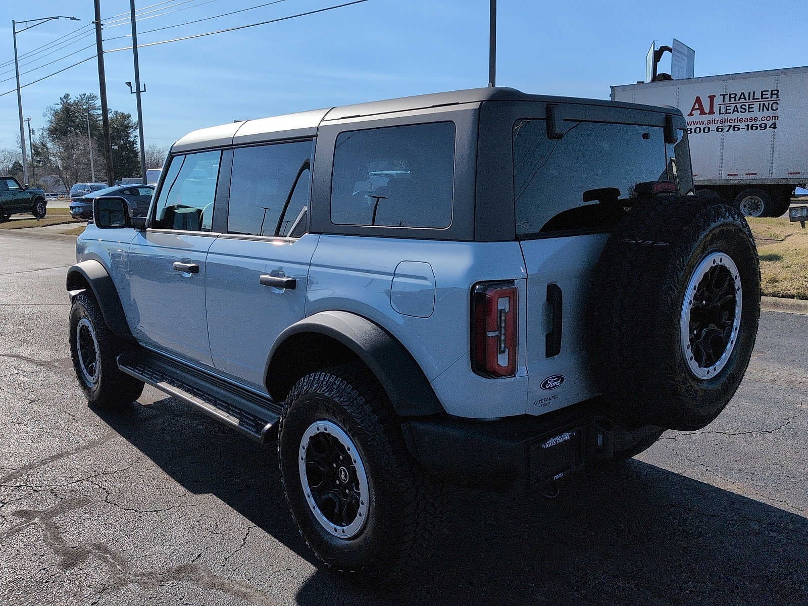 2026 Ford Bronco Outer Banks