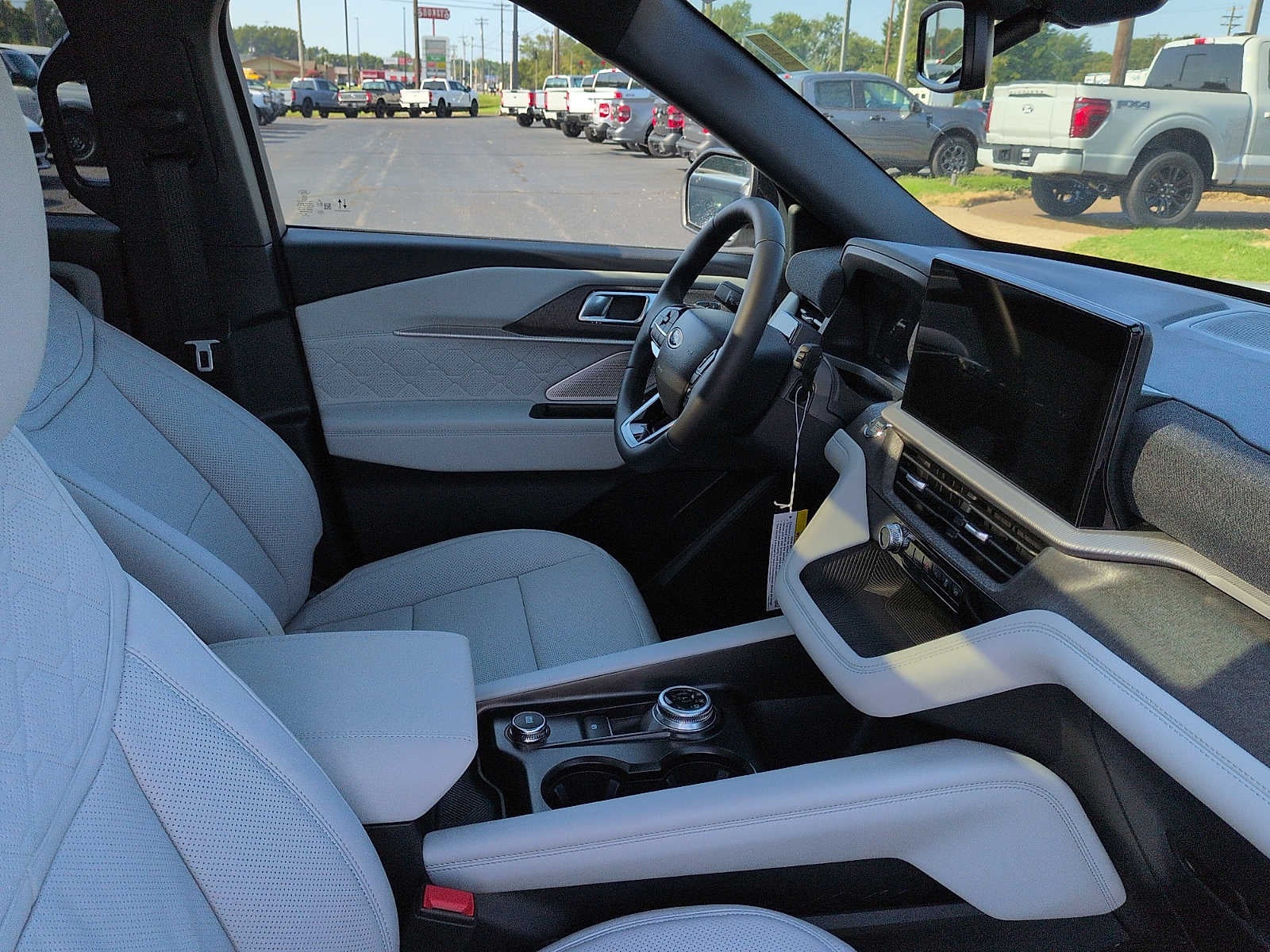2027 Ford Explorer Platinum