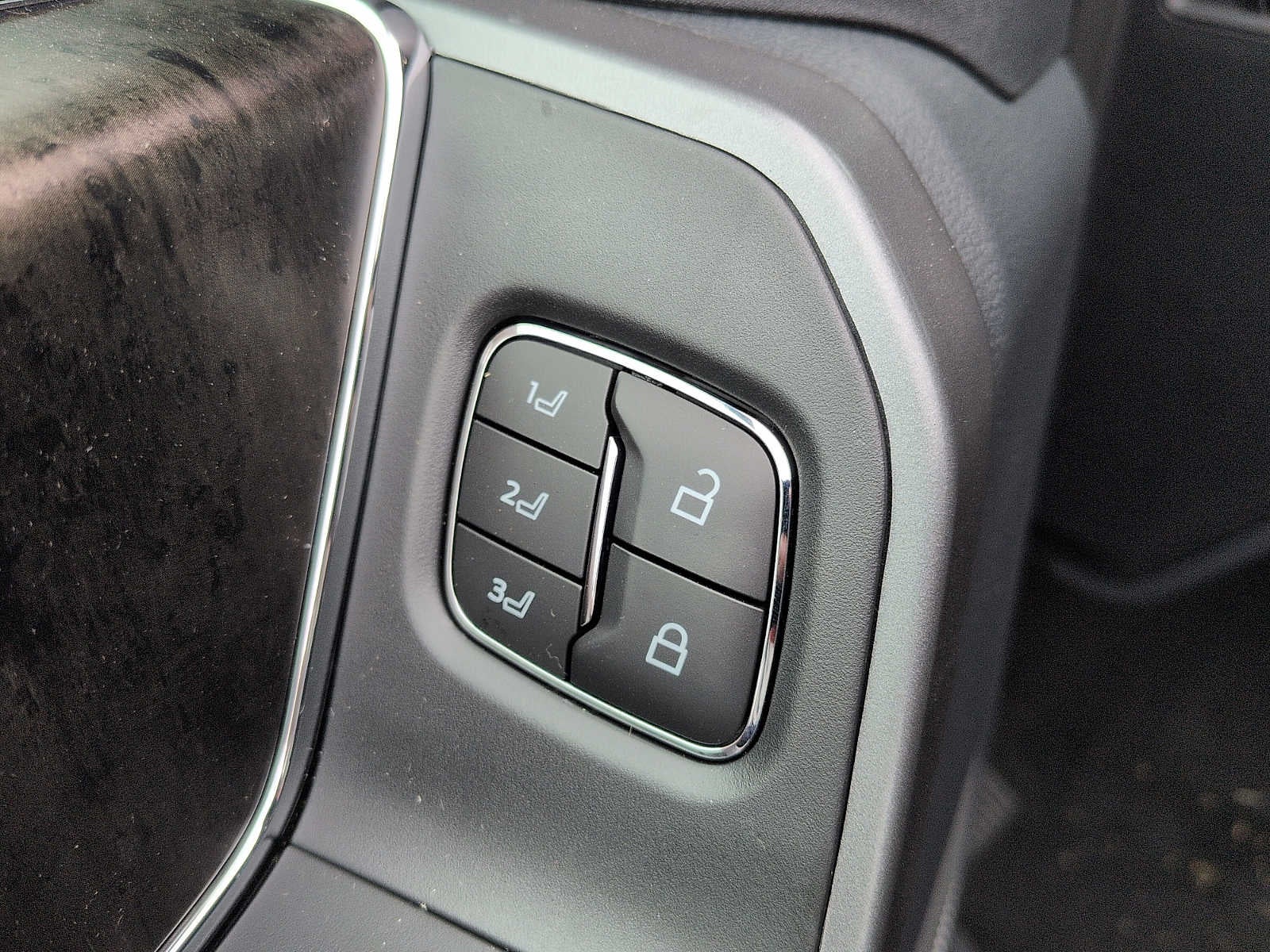 2027 Ford Super Duty F-250 SRW LARIAT