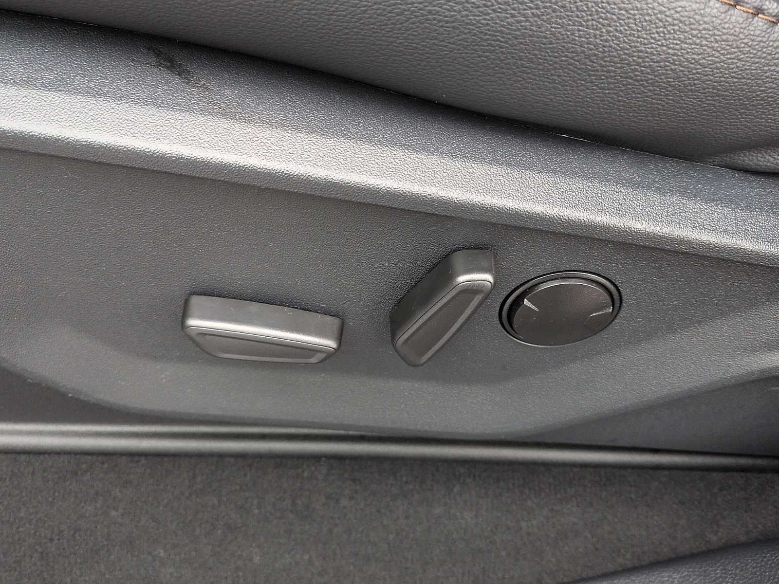 2027 Ford Super Duty F-250 SRW F-250® Lariat®