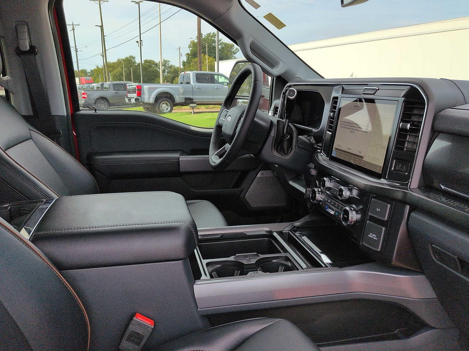 2027 Ford Super Duty F-250 SRW F-250® Lariat®