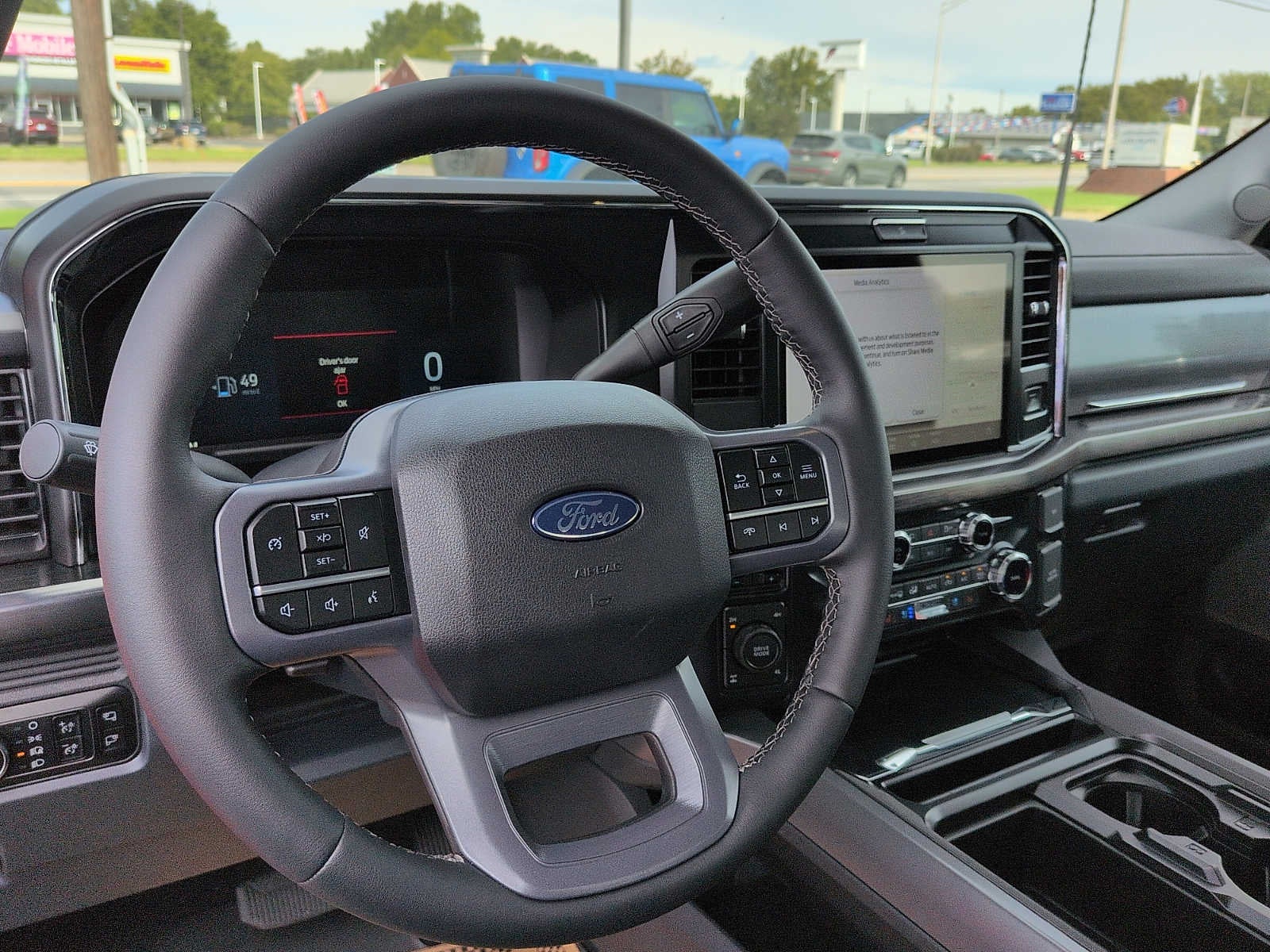 2027 Ford Super Duty F-250 SRW F-250® Lariat®