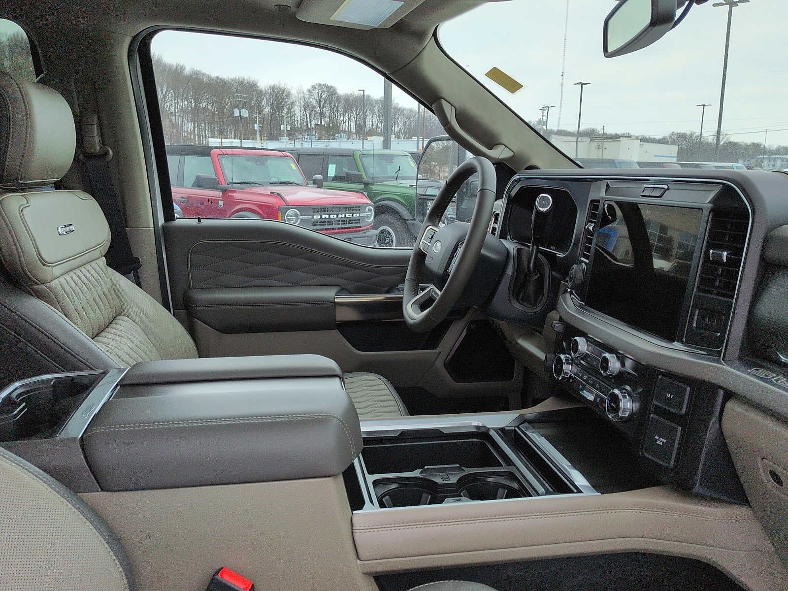 2026 Ford Super Duty F-350 SRW Platinum