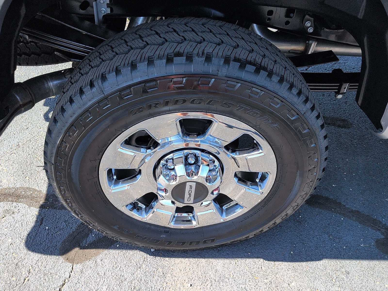 2027 Ford Super Duty F-350 SRW LARIAT
