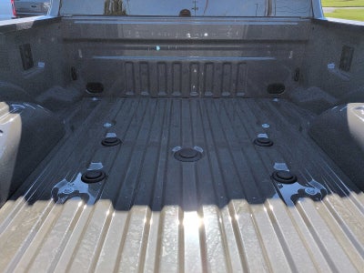 2027 Ford Super Duty F-350 SRW F-350® Platinum®