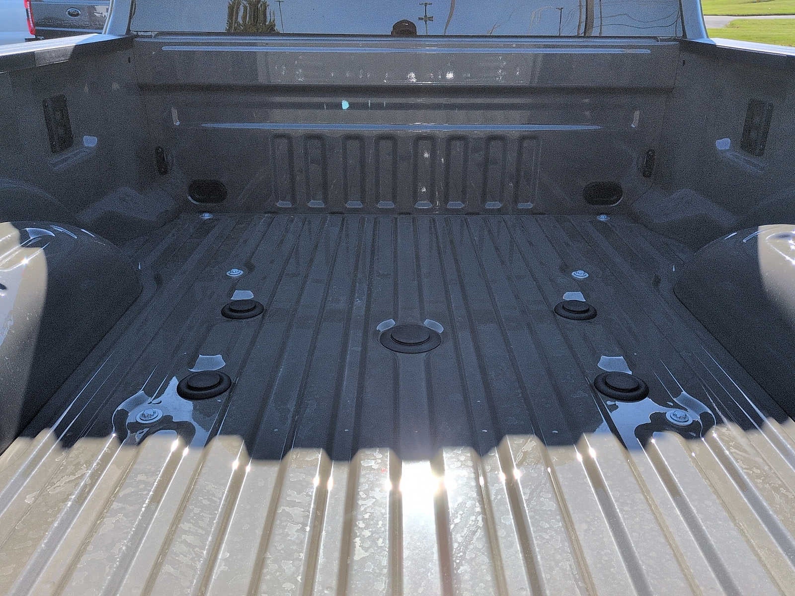2027 Ford Super Duty F-350 SRW F-350® Platinum®