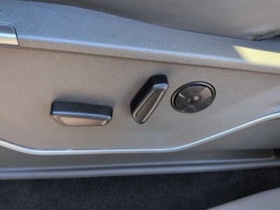 2027 Ford Super Duty F-350 SRW F-350® Platinum®