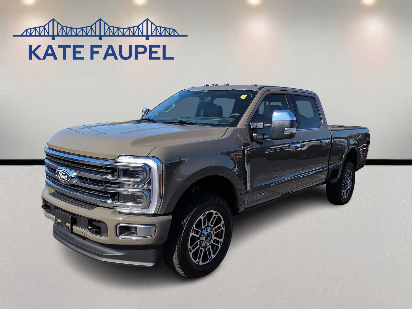 2027 Ford Super Duty F-350 SRW F-350® Platinum®