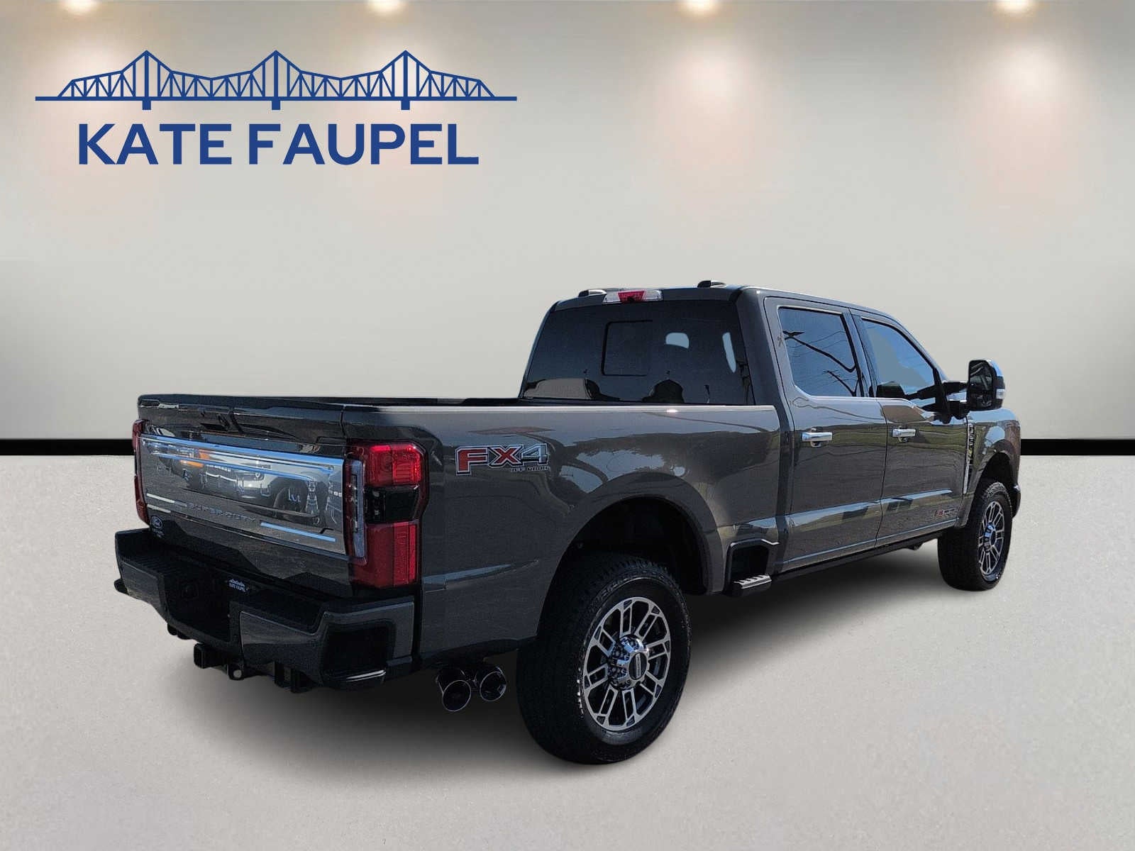 2027 Ford Super Duty F-350 SRW F-350® Platinum®
