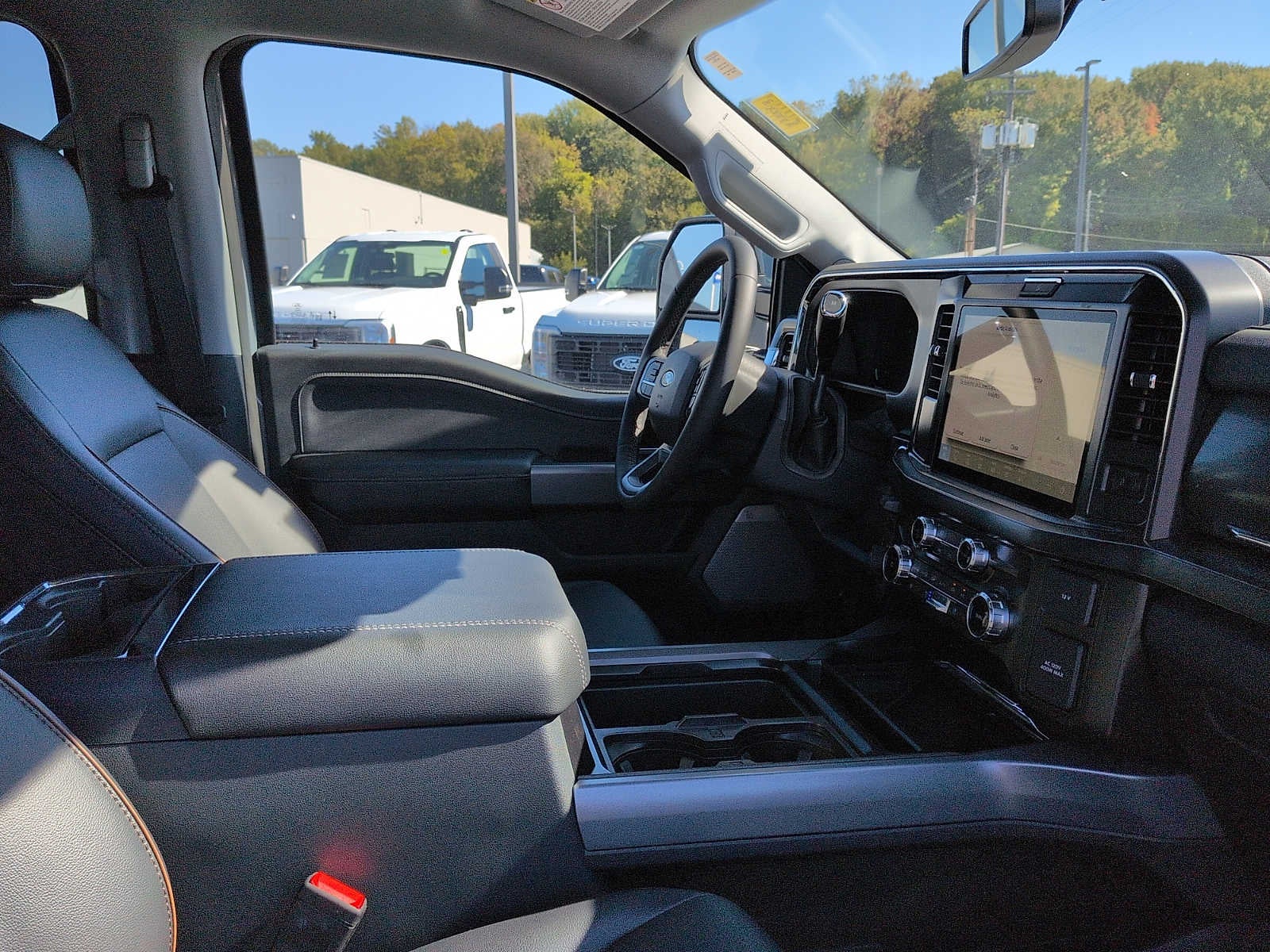 2027 Ford Super Duty F-350 SRW LARIAT