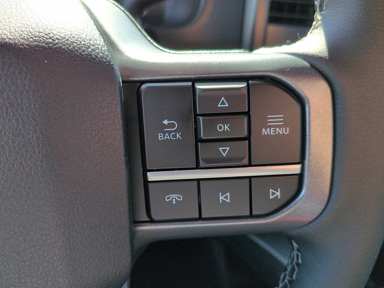 2027 Ford Super Duty F-350 SRW LARIAT