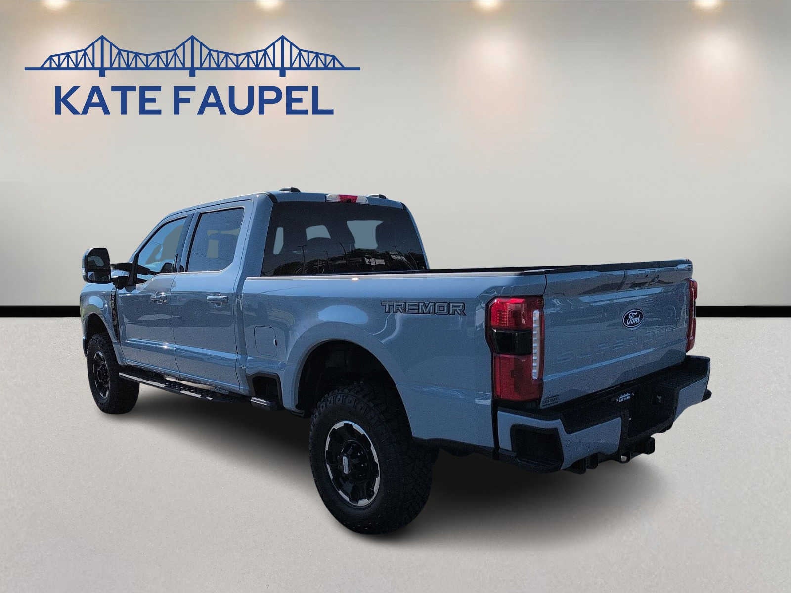 2027 Ford Super Duty F-350 SRW LARIAT