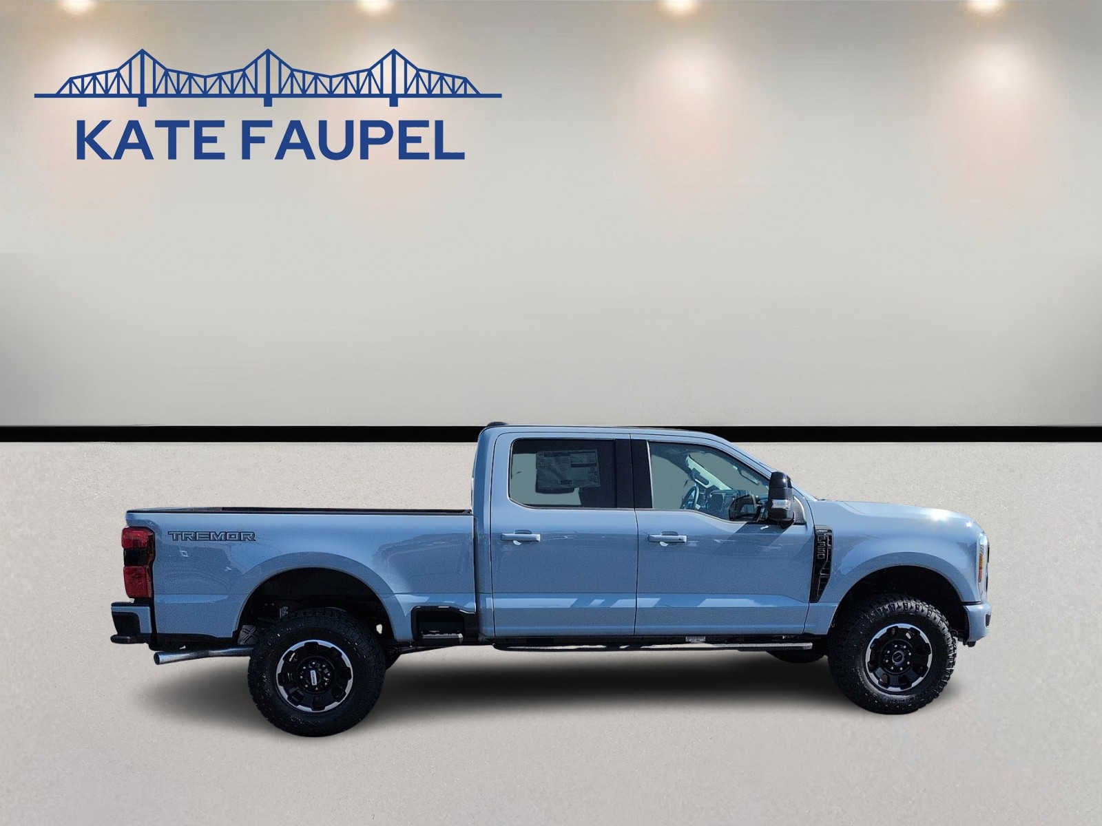 2027 Ford Super Duty F-350 SRW LARIAT