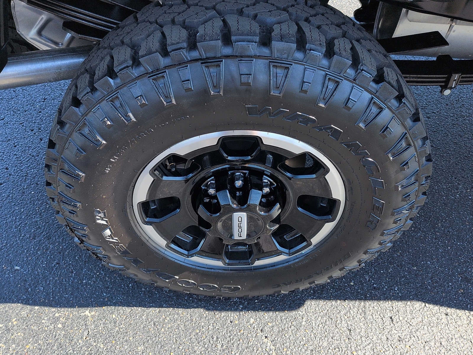 2027 Ford Super Duty F-350 SRW LARIAT
