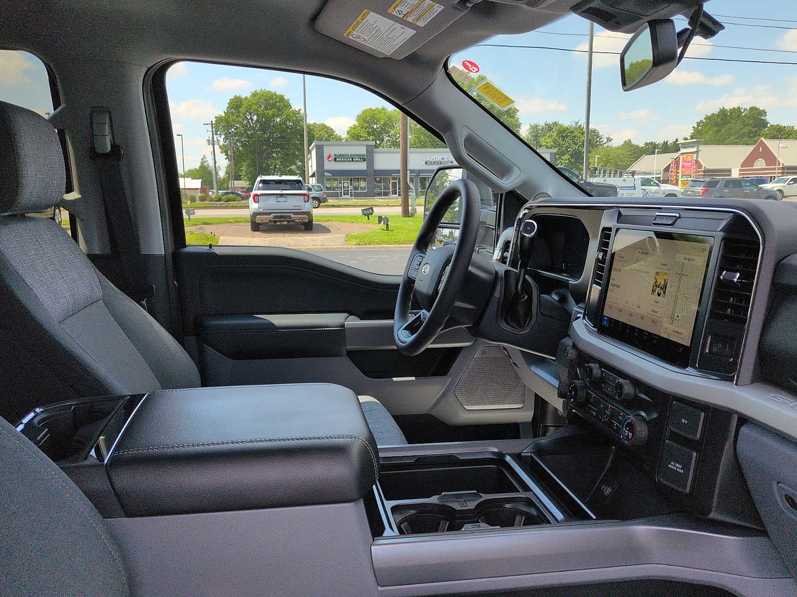 2026 Ford Super Duty F-350 SRW F-350® XLT
