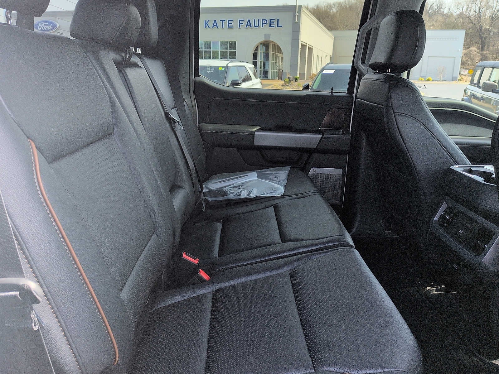2026 Ford Super Duty F-350 SRW F-350® Lariat®