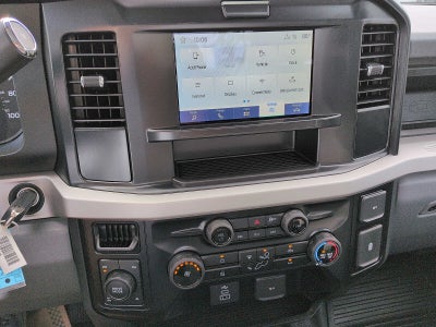 2027 Ford Super Duty F-250 SRW XL