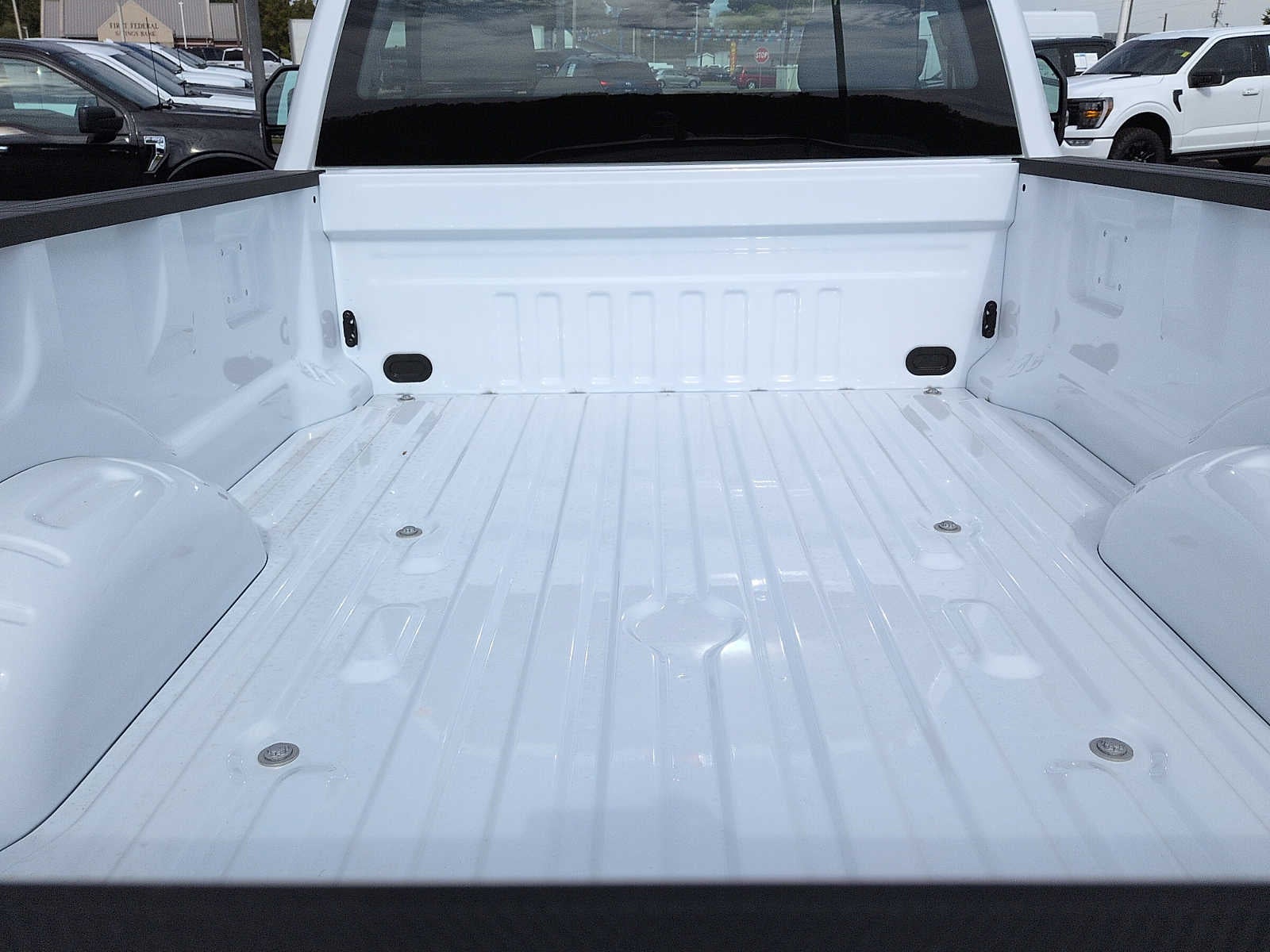 2027 Ford Super Duty F-350 SRW XL