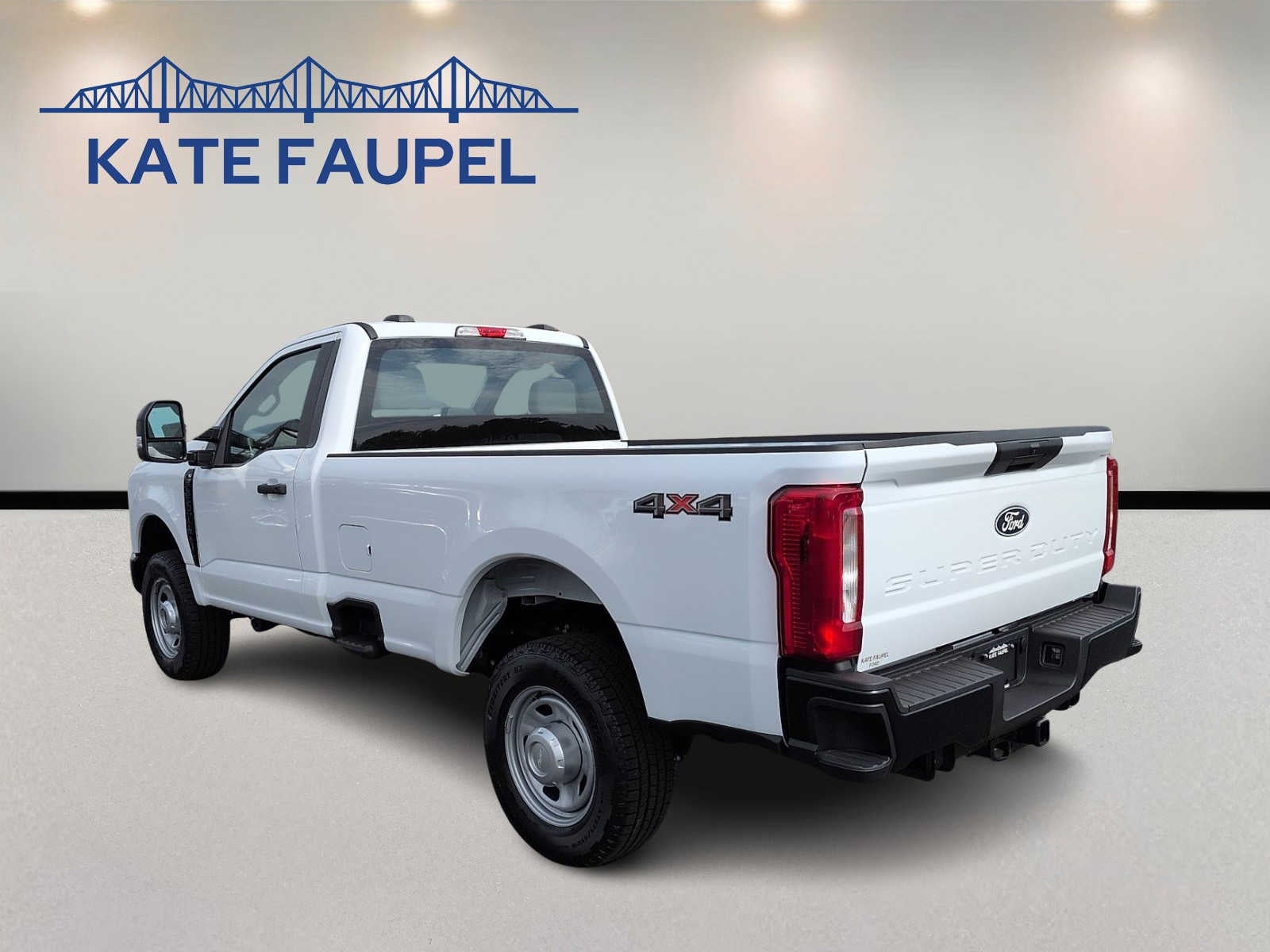 2027 Ford Super Duty F-350 SRW XL