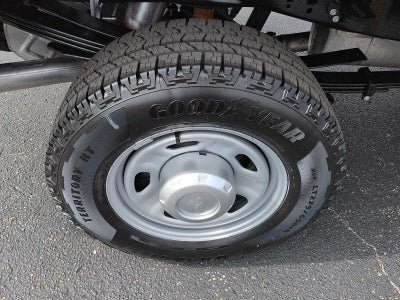 2027 Ford Super Duty F-350 SRW XL